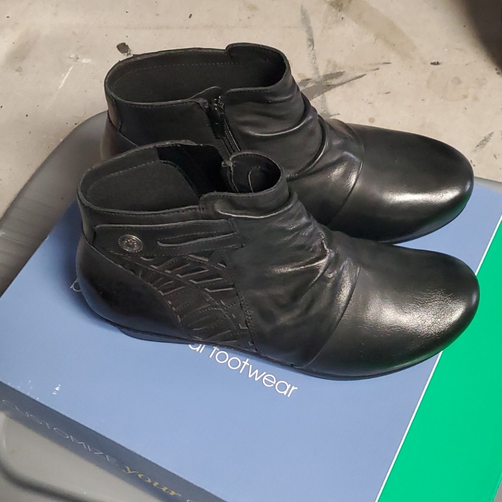 ABEO Pro System Black Booties Sz. 9